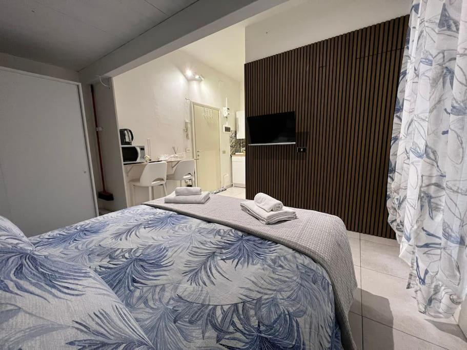 Tiny & Cosy Studio Flat In Como Luaran gambar