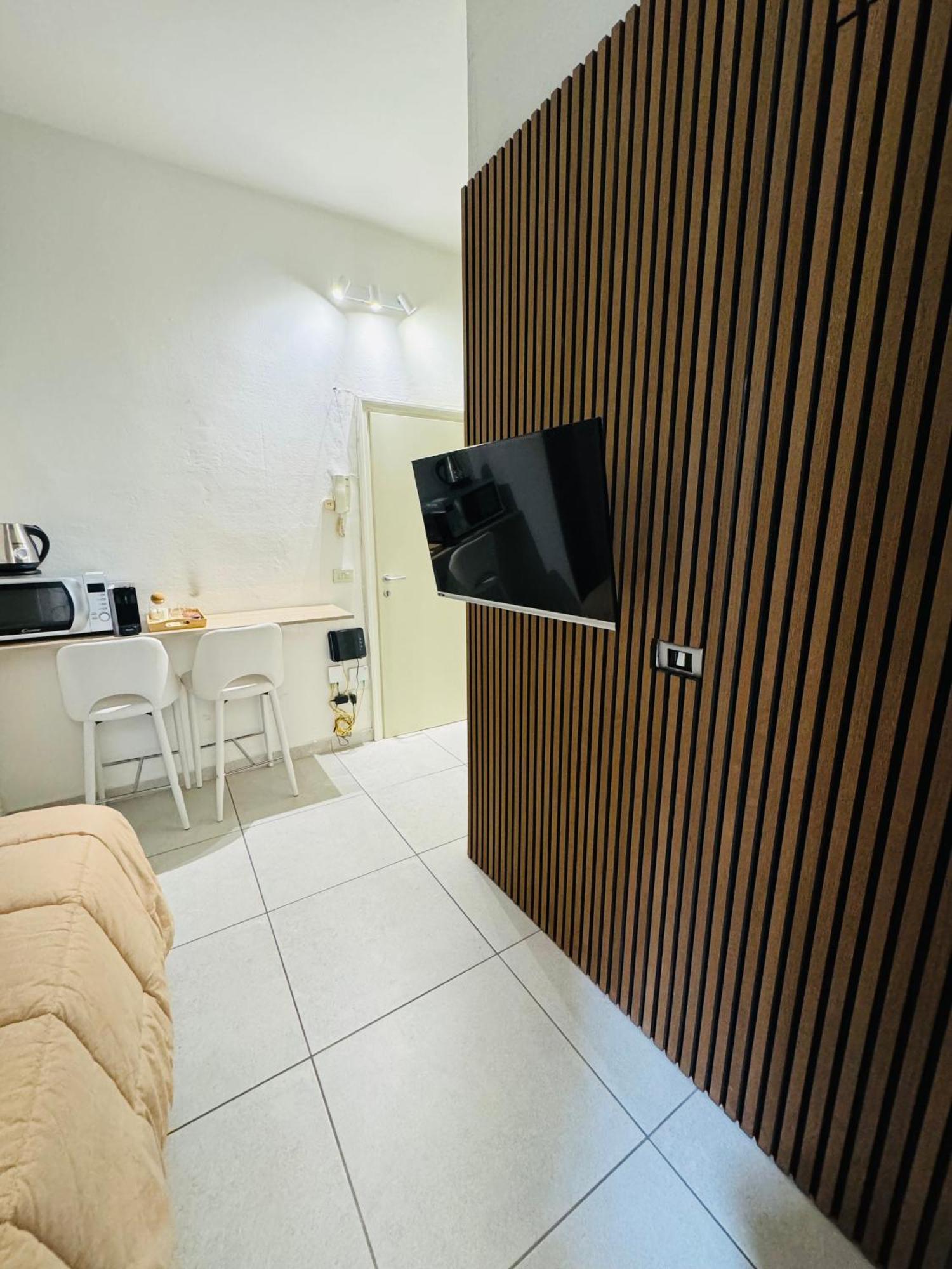 Tiny & Cosy Studio Flat In Como Luaran gambar